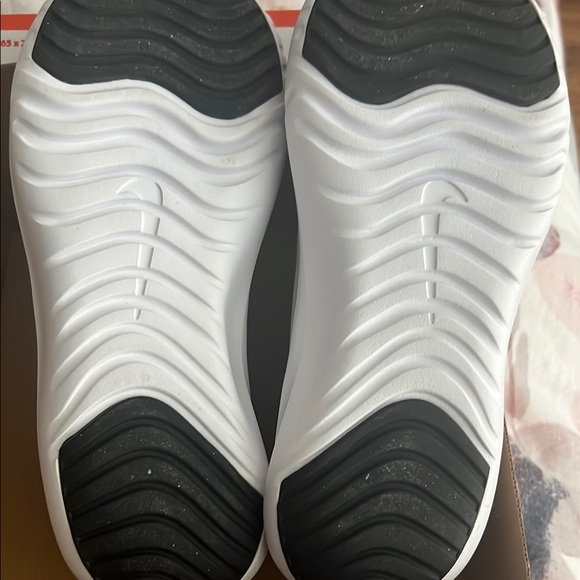 Nike Flex Plus Kids Sneakers - Smoke Grey, Black, White - Picture 3 of 3